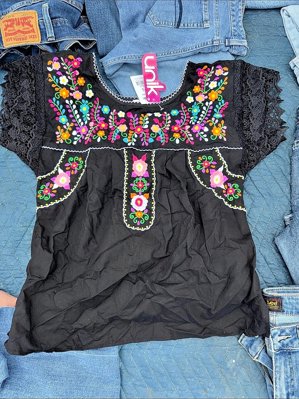 Unik Women Traditional Puebla Mexican Laced Embroidered Blouse Floral